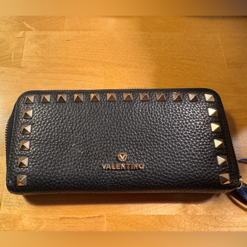 Authentic Rock Stud Valentino Black Leather Zip Around Wallet